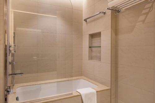 Superior Room image 9