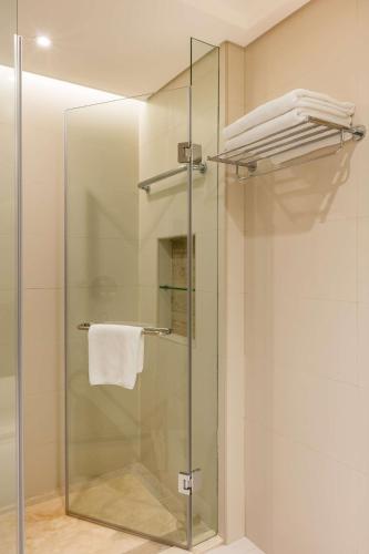 Executive Room with Lounge Access image 7