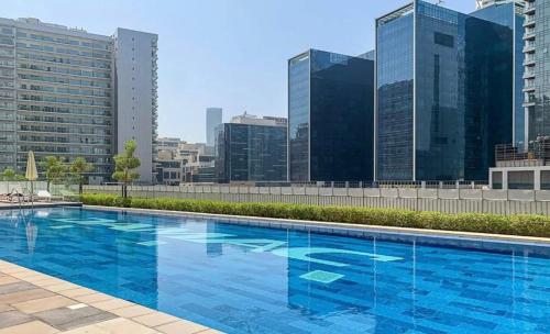 Business Bay 2 Bedroom with Burj Khalifa Views, Дубай (фото 6)