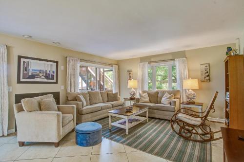 Carolina Boulevard 128 in Isle of Palms, USA