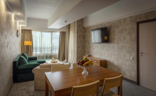 Snezhanka Hotel Pamporovo - Half Board & Swimming pool in พามโพโรโว