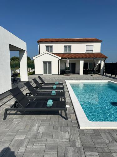 Oliveyard Guesthouse - Location, gîte - Galižana