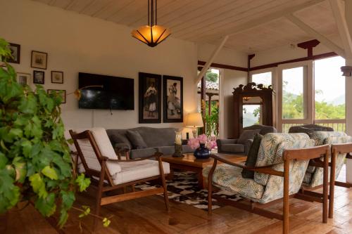 Shared lounge/TV area, Hacienda El Rosario Manizales in La Manuelita