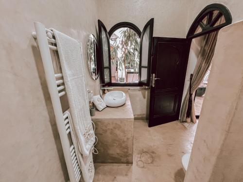 Superior Twin Room room in Riad Al Rimal & Spa