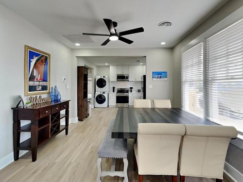 Blue Oasis Retreat - Seawall Boulevard, TX