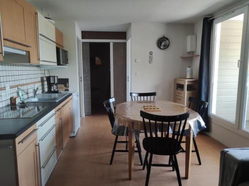 Au pied des piste T4 51m2 avec garage Le Pavin - Location saisonnière - Besse-et-Saint-Anastaise