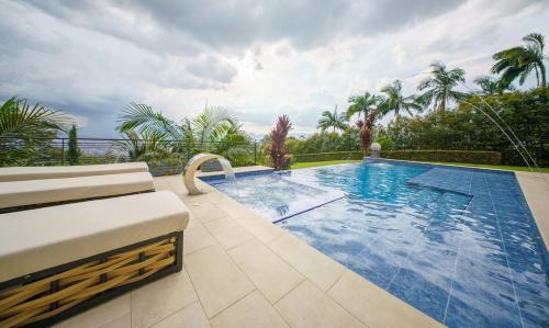Luxury Mansion 8 Bed, Heated Pool, Jacuzzi & Gym, Medellín (fotografie 4)