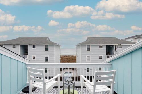 House of Views by Bryant Real Estate - image 3