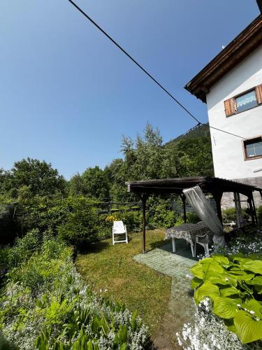 Dārzs, Casa Valle 3 in Valfloriana