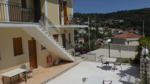 Captain's Apartments - image 9