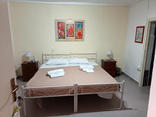 2 twin beds