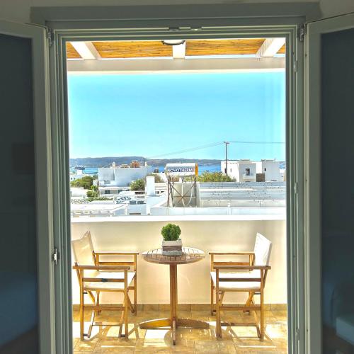 Anita Rooms & Suites Milos 5