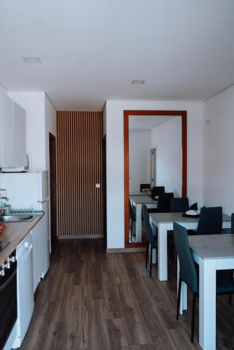 ห้องครัว, Maré de Passos - Tide of Steps (Mare de Passos - Tide of Steps) in เอซโปเซนเด