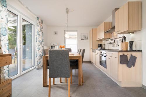 Konyha, Ferienhaus Aurora mit Kamin und Terrasse in Robel/Muritz