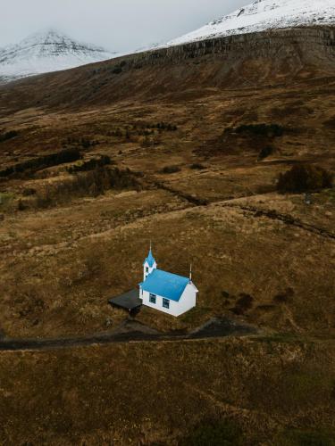 Apkārtne, Tiny Church in Stöðvarfjörður (Tiny Church in Stoðvarfjorður) in Stodvarfjordur