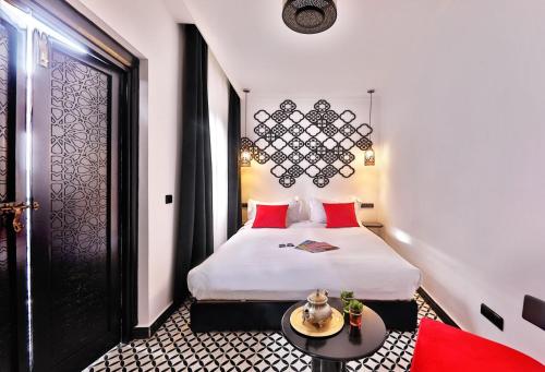 Riad Looma - image 10