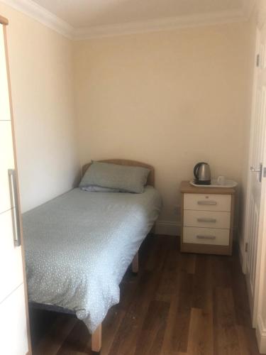 Montrose Guest House - image 11