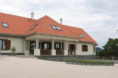 Ieeja, Villa Tolnay Vendégház (Villa Tolnay Vendeghaz) in Gyulakeszi