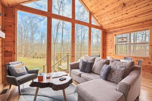 Fern Haven A modern take on Hocking Hills cabins in McArthur, USA