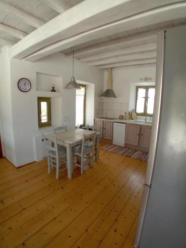 AVIOLA MYKONOS (VILLA FTELIA) - image 9