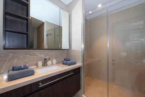 Downtown Views I 2 Bedroom Apartment with Dubai Mall Access, Dubái (foto 4)