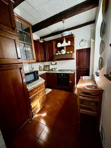 virtuve, La Casa della Nonna in stile antico in Castel del Rio