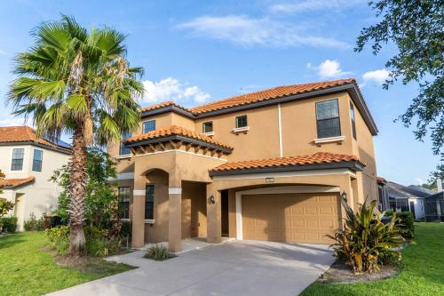 5BR Family Villa w/ Saltwater Pool near Disney in Davenport, USA