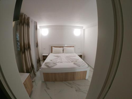 1 double bed