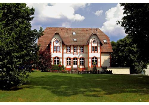 . Villa Knobelsdorff