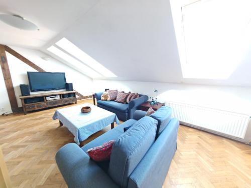 Elegant and Spacious 4BR Loft in Charming Vinohrady, Praga (foto 10)