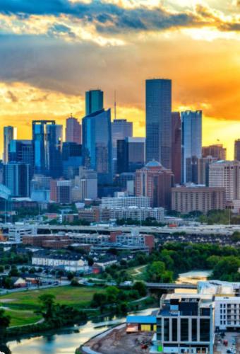 Chic 1 BDR on Westheimer - 92 Walk Score - Free Parking - Free Wifi near โรงละครมิวสิกบ็อกซ์