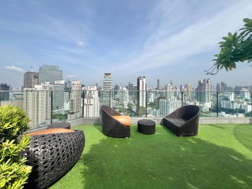 Stylish Modern 1BR - Ultra Fast Wifi - BTS Phrom Phong, Бангкок (фото 9)