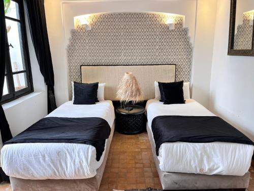 Superior Twin Room image 1