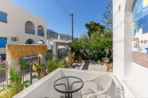 Athina Rooms - Lounge Apartments 3