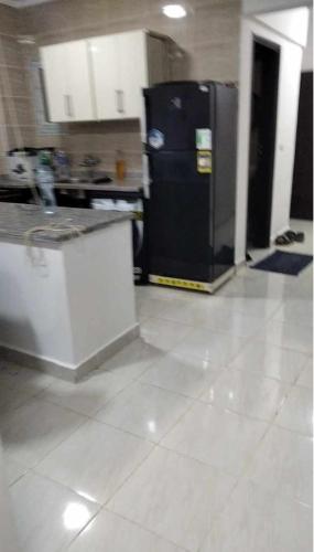 شاليه 3 غرف مفروش عالبسين يرى البحر من جميع الغرف بقرية نزهة بيتش راس سدر, Banī Ghālib