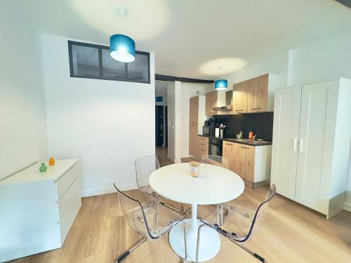 Cosy appart- 4 pers Netflix Hyper centre Douai in Douai