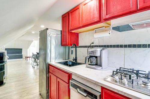 Walkable Abode in Stroudsburgs Business District! in 斯特勞茲堡