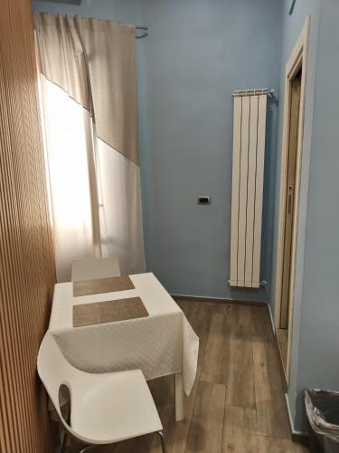 Parthenope Suite Rooms Vomero Vanvitelli a 2 min quartieri spagno via Toledo – Naples, CO