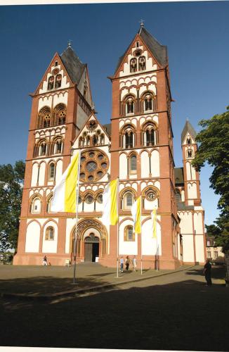 Hotel Frankfurter Hof - image 7