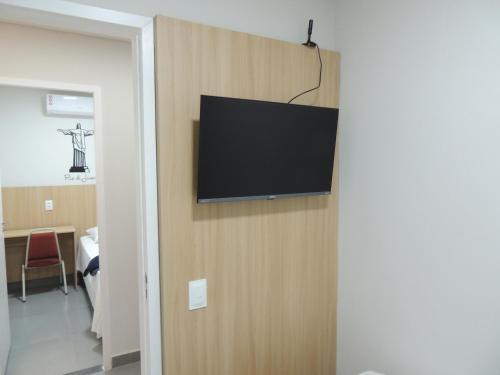 Standard Single Room with Shared Bathroom image 5
