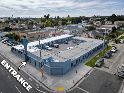 24 Hours Motel – Los Angeles, CA