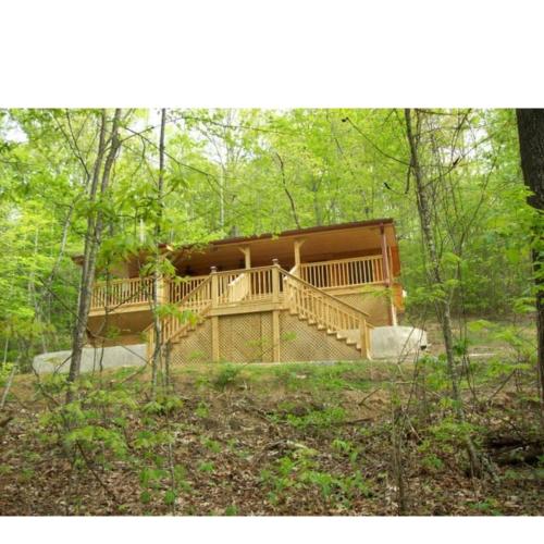 Cabin in the Treetops-Peaceful 1BR 20-Acre Rural Retreat-HotTub&WiFi near Asheville, Hendersonville (zdjęcie 2)