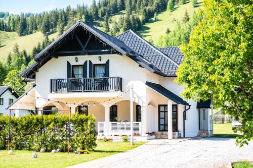 Luisenthal Conac Boutique Retreat & Spa Bucovina in Fundu Moldovei