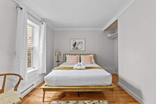 Bond St Flat with Private Zen Garden