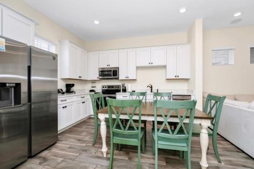 Cozy Cottage with Private Pool near Disney with Margaritaville Resort  Island H2O Access - 8041KD - image 8