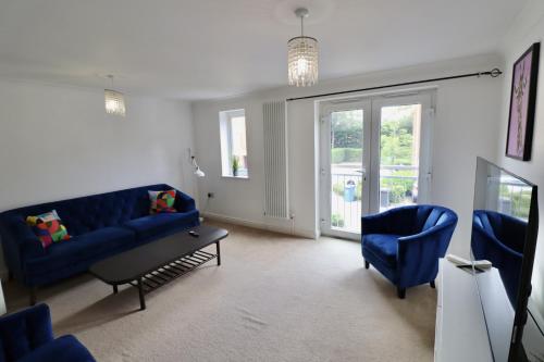 ห้องส่วนกลางสำหรับนั่งเล่น/ดูทีวี, Ascot Four Bedroom House With Garden in แอสคอท