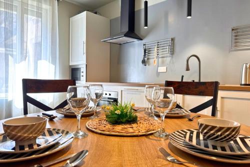 Fasiliti, L'Atelier - By BEST KEYS - Duplex Haut de Gamme - Entierement Climatise - Centre-Ville - Netflix & W in Sens