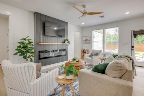 Family Home Near Schlitterbahn Updated, Big Yard!