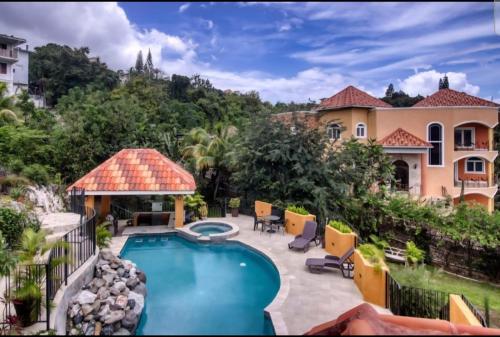Luxury Home in Kingston Breeze – khách sạn tại Beverly Hills