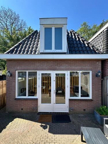 Cozy Guesthouse 15 min Amsterdam Haarlem Zandvoort in Haarlemmermeer